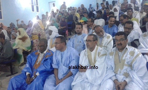 من اليمين حاكم المقاطعة إلى جانب الوالي المساعد وبعض المسؤولين في القطاعات الحكومية/ الأخبار