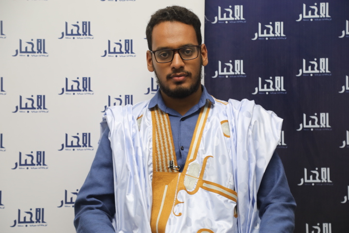 الطالب المصطفى زيدان أحد الطلاب الموريتانيين العائدين من السودان 